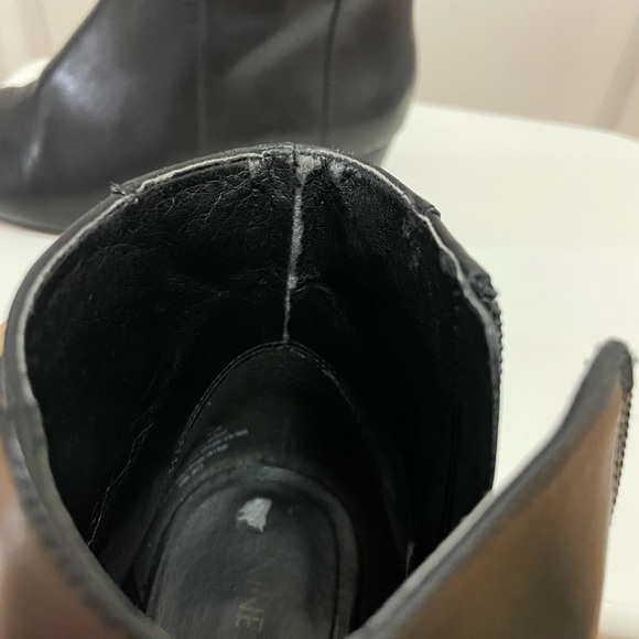 Nine West- Black leather, pointed toe, low heel, boot w/side zipper &gold accent - Picture 9 of 9